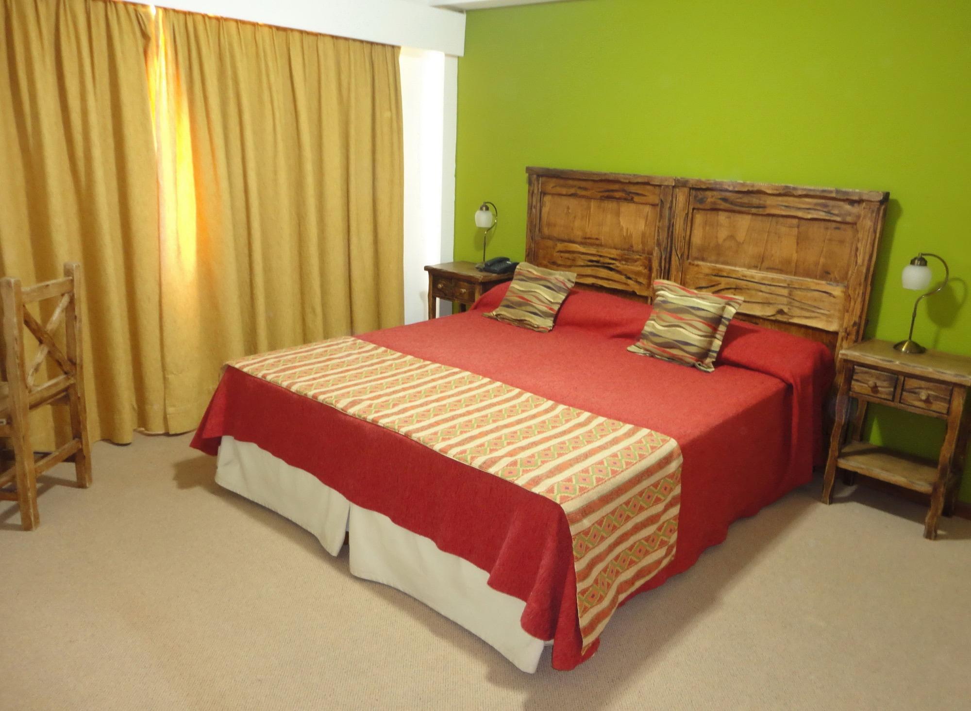 Aikendor Hotel Panorámico El Calafate Esterno foto